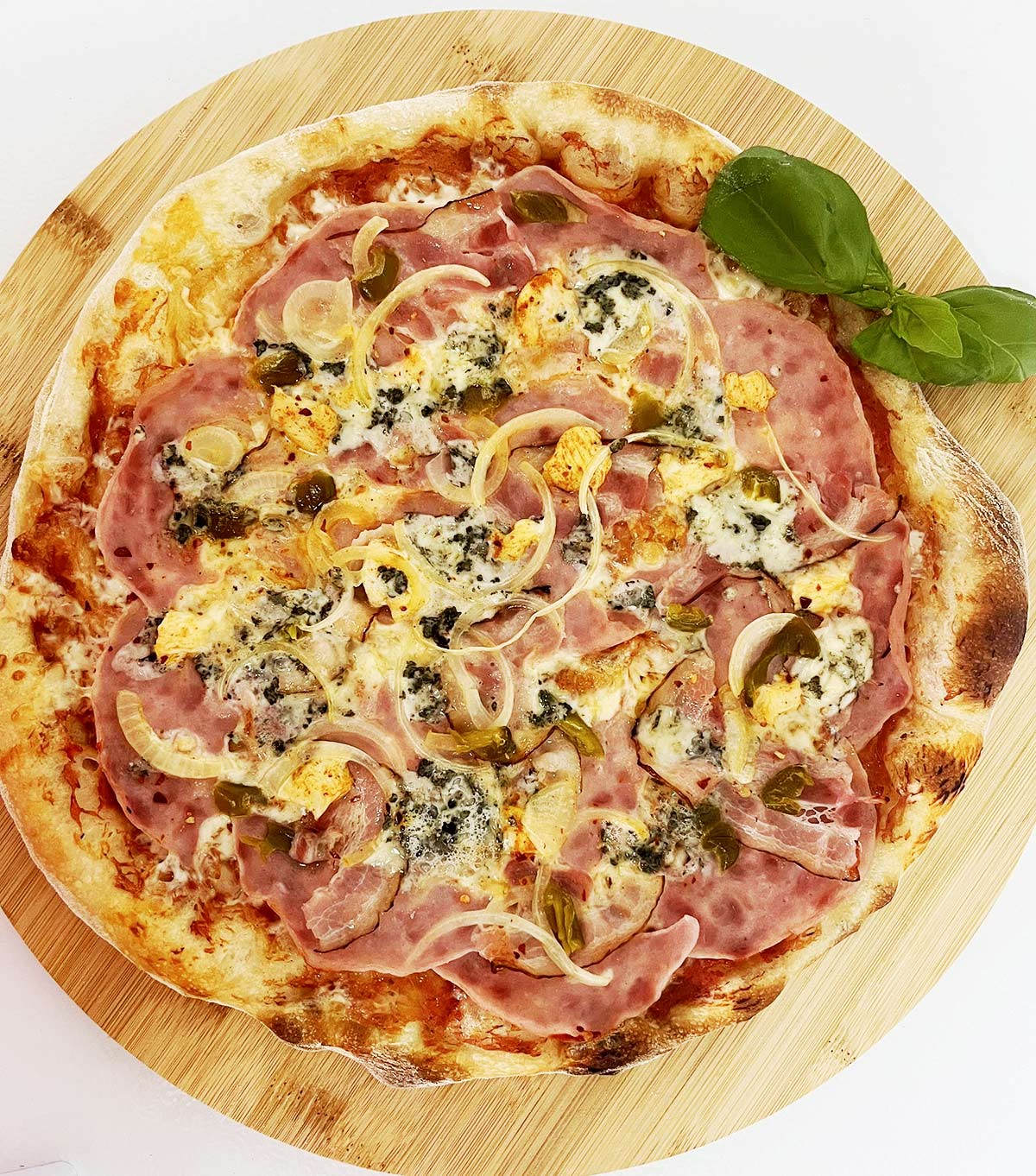 Speciální pizza z pizzerie Lumi